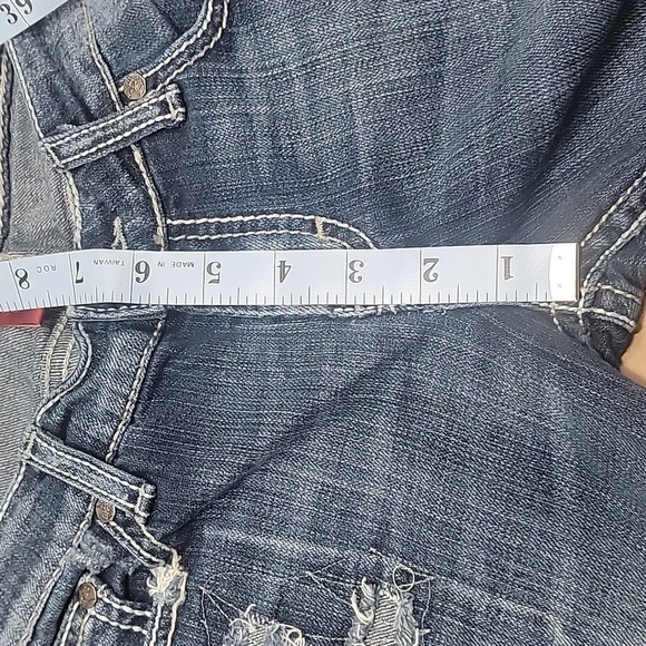 BKE, Sabrina Boot Jeans, Size 28W x 31.5 L, Low Rise, Distressed.  EUC - Picture 5 of 13